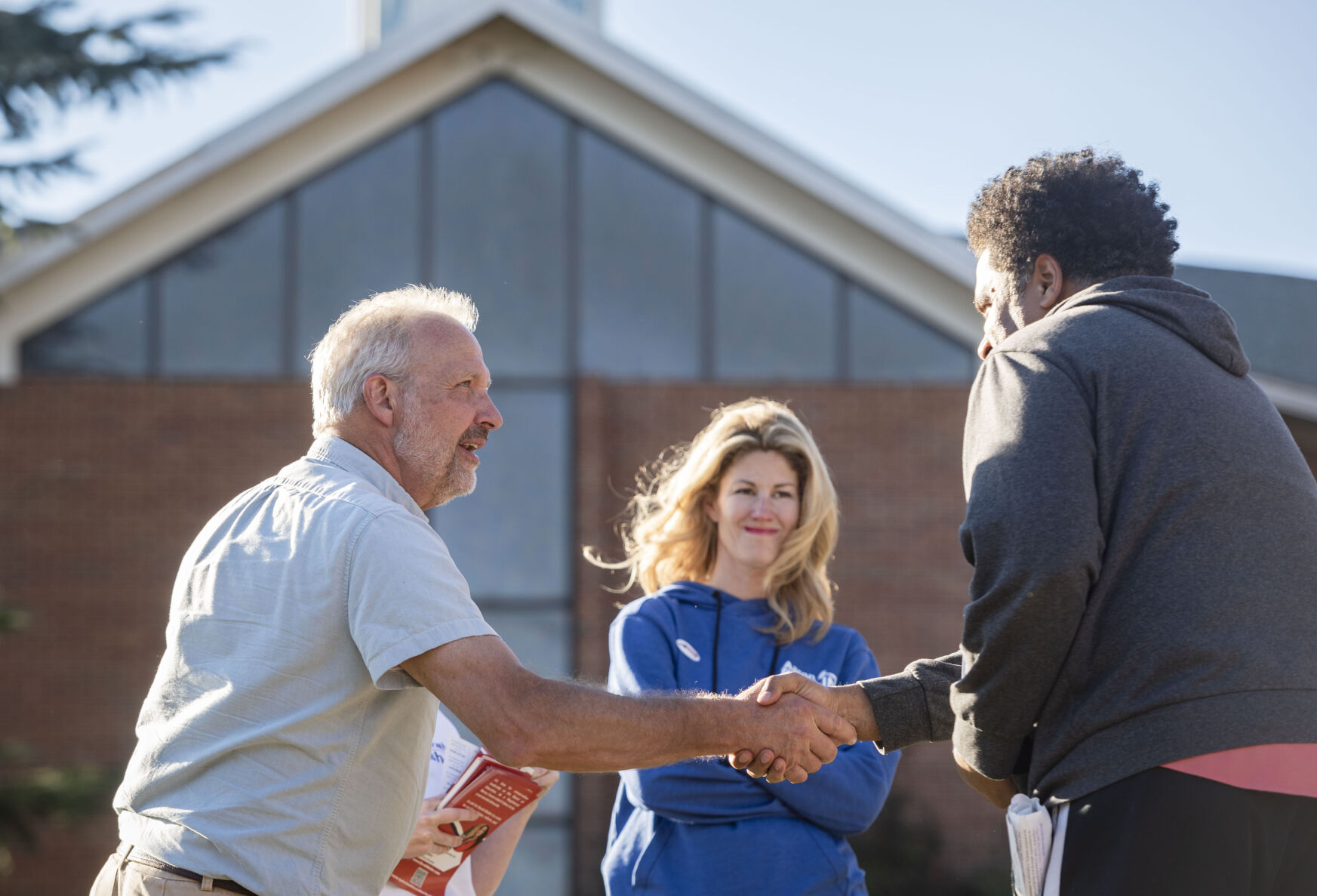 Voting and campaigning on election day